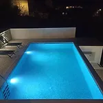 Nautical Marina Apartments: Heated Pool & Water Sports