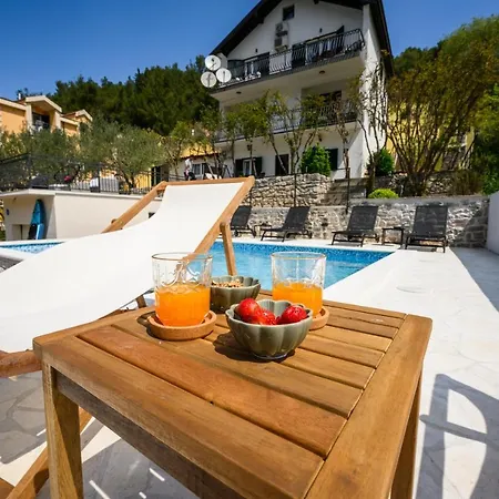 Mila And Jurija Formenti 2 In Heart Of Nautic Marina, With Heated Swimming Pool October, Bikes, Sup, Kajak, Free Parking In Our Garden Apartmán *