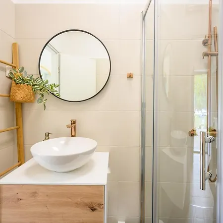 Mila And Jurija Formenti 2 In Heart Of Nautic Marina, With Heated Swimming Pool, Bikes, Sup, Kajak Skradin