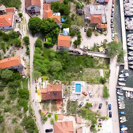 Mila And Jurija Formenti 2 In Heart Of Nautic Marina, With Heated Swimming Pool, Bikes, Sup, Kajak, Free Parking In Our Garden * Skradin