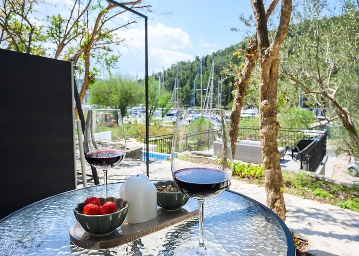 아파트 Mila And Jurija Formenti 2 In Heart Of Nautic Marina, With Heated Swimming Pool, Bikes, Sup, Kajak, Free Parking In Our Garden