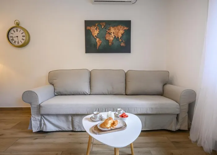 Apartment Mila And Jurija Formenti 2 Apartments In Heart Of Nautic Marina, With Heated Swimming Pool May Till October, Bikes, Sup, Kajak, Free Parking In Our Garden Skradin