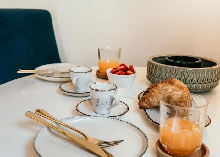 Mila And Jurija Formenti 2 Apartments In Heart Of Nautic Marina, With Heated Swimming Pool May Till October, Bikes, Sup, Kajak, Free Parking In Our Garden * Skradin