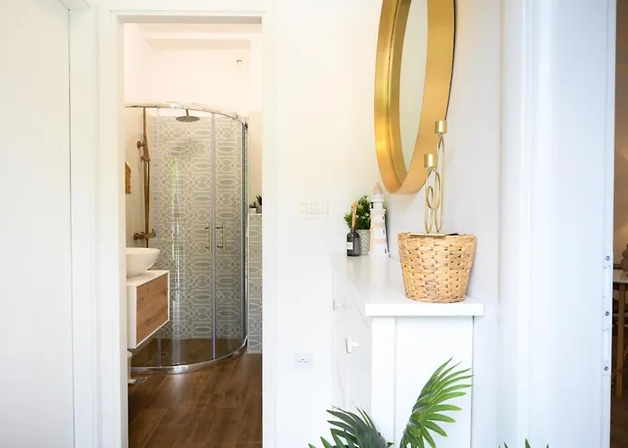 Mila And Jurija Formenti 2 Apartments In Heart Of Nautic Marina, With Heated Swimming Pool May Till October, Bikes, Sup, Kajak, Free Parking In Our Garden *