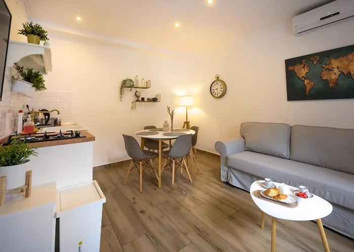 Mila And Jurija Formenti 2 Apartments In Heart Of Nautic Marina, With Heated Swimming Pool May Till October, Bikes, Sup, Kajak, Free Parking In Our Garden Skradin