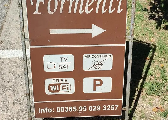 Apartment Mila And Jurija Formenti 2 Apartments In Heart Of Nautic Marina, With Heated Swimming Pool May Till October, Bikes, Sup, Kajak, Free Parking In Our Garden Skradin